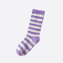 Chaussettes heureuses femmes chaussettes d&#39;équipage en coton pour adolescents chaussettes en gros fabricant